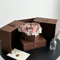 Boîte à dessert conique pour gâteau roulé, emballage pour sandwich, boîte de boulangerie jetable en papier et plastique avec couvercle transparent, vente en gros, fabricant