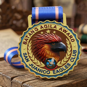 Medallas de Premio Personalizadas con Patrón de Águila en 3D con Recubrimiento Dorado, Medallas de Metal Personalizadas con Logotipo de Aleación de Zinc para Premios de Clubes y Organizaciones - Product Image 2