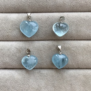 Prezzo all'ingrosso blu naturale <span class=keywords><strong>acquamarina</strong></span> gemma di cristallo <span class=keywords><strong>ciondolo</strong></span> collana di cuore realizzato con eleganti oggetti artigianali di cristallo - Product Image 2