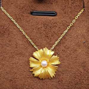 Collier pendentif minimaliste en forme de fleur en argent 925 plaqué or UM Jewelry, perle d'eau douce naturelle, unisexe, pour mariage et fête - Product Image 5