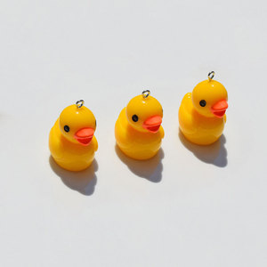 Colgante de resina de pato amarillo, dije de plástico epoxi, accesorio de regalo de dibujos animados para coche, bolso, teléfono, llavero, joyería, manualidades DIY, modelo 3D - Product Image 1