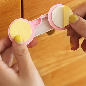 Verrou de tiroir en plastique durable à l'épreuve des enfants, protection de sécurité pour armoire de bébé, emballage blanc - Product Image 5