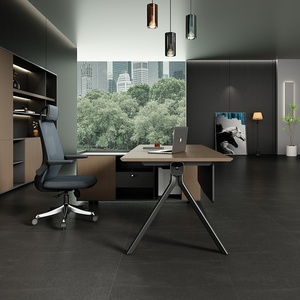 Foshan propose des conceptions de bureau sur mesure pour les gestionnaires et les patrons, y compris de nouveaux meubles de bureau pour <span class=keywords><strong>le</strong></span> bureau du directeur. - Product Image 4