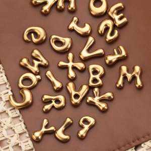 2025 personalizzabile <span class=keywords><strong>lettera</strong></span> <span class=keywords><strong>G</strong></span> <span class=keywords><strong>collana</strong></span> in acciaio inox <span class=keywords><strong>lettera</strong></span> ciondolo squisita perline marroni e <span class=keywords><strong>collana</strong></span> di perle per le donne - Product Image 5