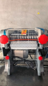 Presse à nouilles électrique en acier inoxydable, machine tout-en-un automatique pour la préparation de la pâte et la fabrication de nouilles, pour usage domestique et commercial - Product Image 5