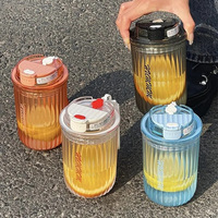 Bouteille d'eau en plastique transparente avec infuseur à thé et corde, tasse portable pour l'école