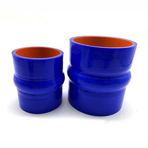 خرطوم سيليكون مرن مضفر معزز للسيارات بألوان وأحجام متنوعة حسب الطلب - Product Image 1