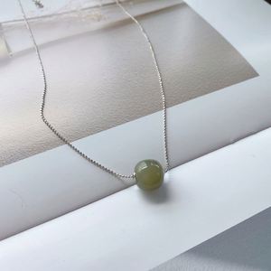 Collier pendentif en jade Hetian perlé en argent sterling 925 plaqué rhodium Dylam pour femmes - Product Image 4