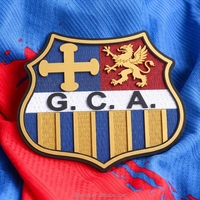Patchs en silicone personnalisés, logo d'équipe de football en caoutchouc, patchs thermocollants pour chapeaux - 3D en relief, durables et éco-responsables