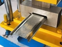 Métal Rouler Lamelle Porte En Aluminium Rouler Jusqu'à Volet Roulant Porte De Garage Volet Roulant Porte Formant La Machine