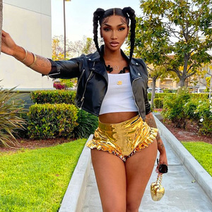 Pantaloncini estivi da donna a vita alta Scrunch Butt bottino da donna pantaloncini lucidi in <span class=keywords><strong>ecopelle</strong></span> argento metallizzato con volant - Product Image 4