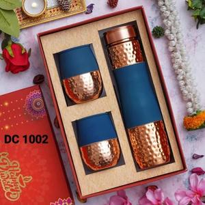 Recién llegado, botellas de agua de cobre impresas, cobre puro pintado a mano, alto acabado, juego de botellas de agua de cobre impresas Meena, India - Product Image 1