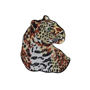 Badge brodé tête d'animal <span class=keywords><strong>l</strong></span>éopard <span class=keywords><strong>de</strong></span> luxe avec sequins, applique guépard scintillante thermocollante pour veste en jean, sweat à capuche, décoration dorsale - Product Image 1