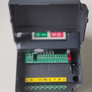 อินเวอร์เตอร์ AC รุ่น GD10-0R7G-S2 220V เฟสเดียว ตัวแปลงความถี่ ควบคุมความเร็วรอบมอเตอร์ - Product Image 4