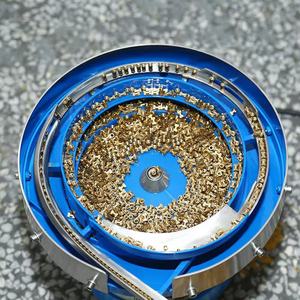 อุปกรณ์เสริมเครื่องจักรอัตโนมัติ เครื่องสั่นสะเทือนขนาดเล็กสำหรับอุปกรณ์อิเล็กทรอนิกส์ ตัวป้อนสปริงพลาสติกแบบสกรู - Product Image 4