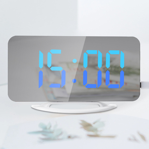 Luminosità regolabile RGB sveglia digitale per camera da letto 4 RGB che cambia colori 7 colori normali <span class=keywords><strong>orologio</strong></span> da tavolo elettronico - Product Image 5