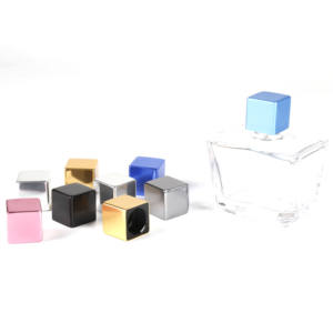 Tappi Magnetici per Flaconi di Profumo / Tappo <span class=keywords><strong>Spray</strong></span> con Collare a Gradini in Alluminio - Product Image 1