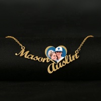 Collier personnalisé en acier inoxydable plaqué or avec chaîne, motif cœur et symbole infini, pour couple, avec nom et photo