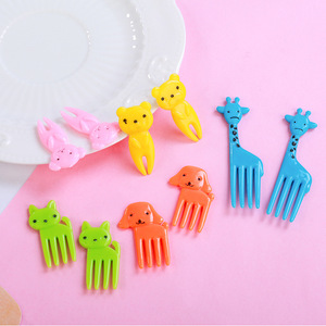 Palillos de comida de frutas de estilo japonés para niños pequeños, palillos reutilizables para el almuerzo, palillos de animales de dibujos animados para aperitivos