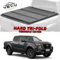 Couverture de benne pliante manuelle étanche à trois volets pour Navara Frontier 2015-2026 NP300, en aluminium verrouillable pour pick-up