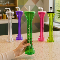 Meilleures ventes - Gobelet à bière en plastique transparent de 700 ml sans BPA avec long col et couvercle, logo personnalisé pour les fournitures de fête et les anniversaires