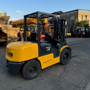 Chariots élévateurs Komatsu d'occasion importés du Japon, d'un poids de 3 tonnes et d'une hauteur de 4,5 mètres, vendus à bas prix - Product Image 1
