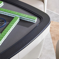 Table de luxe entièrement automatique à 4 places pour Mahjong et Poker selle en bois massif en cuir personnalisable style moderne pour les jeux de casino