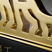 Edele Optimistische Op maat gemaakte Kristallen Stieren Trofee Mascot Bedrijfs-OX Basis Stierenvechter Trofee K9 Europese Sport Awards Prijs Souvenir