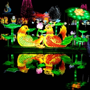 Amor sobre <span class=keywords><strong>el</strong></span> <span class=keywords><strong>agua</strong></span>: gigantes faroles <span class=keywords><strong>flotantes</strong></span> de patos mandarines para lagos, parques y festivales - Product Image 1