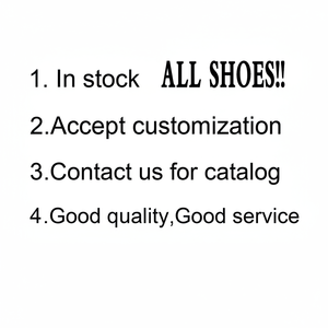 Chaussures de sport d'entraînement de football professionnelles respirantes légères pour hommes et femmes - Product Image 1