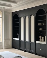 Ensemble armoire et coiffeuse autoportant en bois massif, blanc crème et vert, avec arche intégrée style crème français, pour chambre de villa, pré-assemblé
