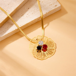 Flower Pendant Necklace Gold Plated Stainless Steel Hollow Design With Crystal Stones Party Jewelry Accessory - Product Image 2