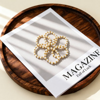 InsC-Style Elastischer Ring mit Winzigen Perlen und Natürlichen Weißen Süßwasserperlen, Elegantes Ovales Design - Raffiniert und Professionell