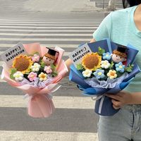 Bouquets de graduation tricotés à la main, bouquets de tournesols tricotés avec des poupées de graduation, bouquets cadeaux pour les célébrations