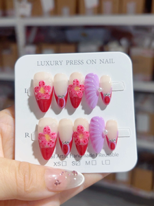 <span class=keywords><strong>Uñas</strong></span> Postizas Artesanales Color <span class=keywords><strong>Vino</strong></span> Tinto Púrpura con Diseño Floral 3D y Pedrería, Forma Almendrada, Cobertura Completa, Pedido al por Mayor, Belleza Romántica - Product Image 1