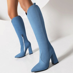 Bottes pour femmes en denim bleu uni, talon carré, hauteur genou, bout pointu, talon épais, antidérapantes, automne-hiver, taille 43 - Product Image 3