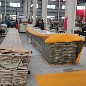 <span class=keywords><strong>Plaque</strong></span> <span class=keywords><strong>ondulée</strong></span> en <span class=keywords><strong>polycarbonate</strong></span> 840*6000mm Tuile transparente de 1mm d'épaisseur pour l'entrepôt de parc d'hôtel de hangar d'élevage industriel - Product Image 6