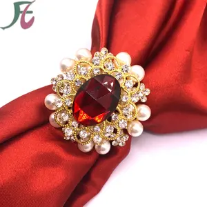 新款镀金餐巾戒指合金珍珠红宝石餐巾戒指婚礼派对家居装饰