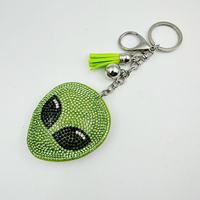 Grüner Strass-Alien-Schlüsselanhänger, Glitzer-Kristall-Alien-Kopf-Schlüsselring, Lederquaste, Metallkugel-Anhänger, Punk-Stil, Niedlicher Taschenanhänger, Geschenk