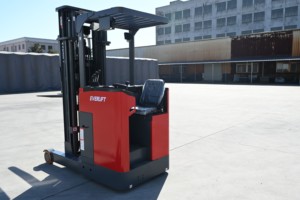 Montacargas Eléctrico EVERLIFT Heli de 1.5 y 2 Toneladas, Altura de Elevación de 10 Metros, Apilador para Almacén con Desplazador Lateral - Product Image 2