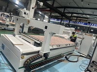 Máquina CNC Multifuncional Marca XBD con Software CAM para Fabricación de Muebles y Gabinetes sin Tiradores con Sistema Lamello de 45 Grados