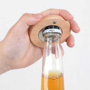 Ouvre-bouteille magnétique en bois gravé personnalisé, ouvre-bouteille rond en bois, aimant décoratif pour réfrigérateur, autocollant, cadeau, souvenir - Product Image 6