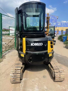 Mini pelleteuse Kobelco SK35 d'occasion-en bon état, avec peu d'heures de travail, adaptée aux petites constructions et à l'agriculture Prix compétitif - Product Image 2