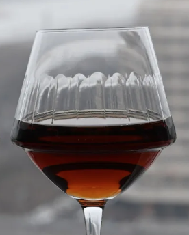 Verre à vin à lentille polie