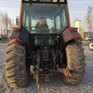 Equipo de maquinaria agrícola Tractor usado <span class=keywords><strong>Valtra</strong></span> 8150 125hp 4X4WD Tractor de ruedas agrícolas Precio más barato Hecho en Europa - Product Image 6