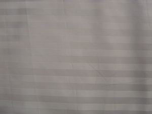 100% जैविक कपास 300 टी डोबी सैटिन स्ट्रिप कपड़े के हल्के नरम टोपे को चेक करते हैं - Product Image 5