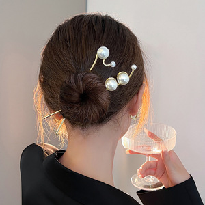 Elégant <span class=keywords><strong>Chignon</strong></span> Pins Updo Baguettes <span class=keywords><strong>Perle</strong></span> Minimaliste Bâtonnets de Cheveux en Métal pour Brioches Épingle à Cheveux Chinois - Product Image 1