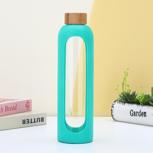 Botellas de Agua de Vidrio de Borosilicato de Alta Calidad con Funda de Silicona Reutilizable de 1000 ml, Personalizadas por BORGE, con Tapa de Bambú, para Uso en Exteriores - Product Image 4