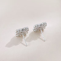 Orecchini a perno a goccia a forma di quadrifoglio con pavé di zaffiri e diamanti creati in laboratorio in oro bianco 18 carati per donna, gioielli raffinati, orecchini a perno in oro