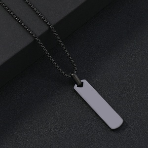 Alla moda <span class=keywords><strong>collana</strong></span> in acciaio inossidabile per gli uomini, semplice <span class=keywords><strong>collana</strong></span> rettangolare liscia <span class=keywords><strong>con</strong></span> lettere incise - Product Image 4